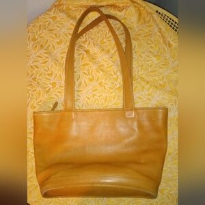 Coach Elegant Tan Leather Tote Bag
